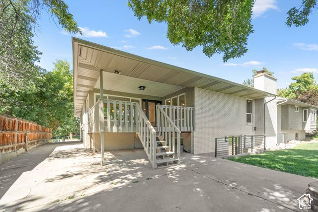 2096 E LINDEN CIR, Holladay, UT 84121