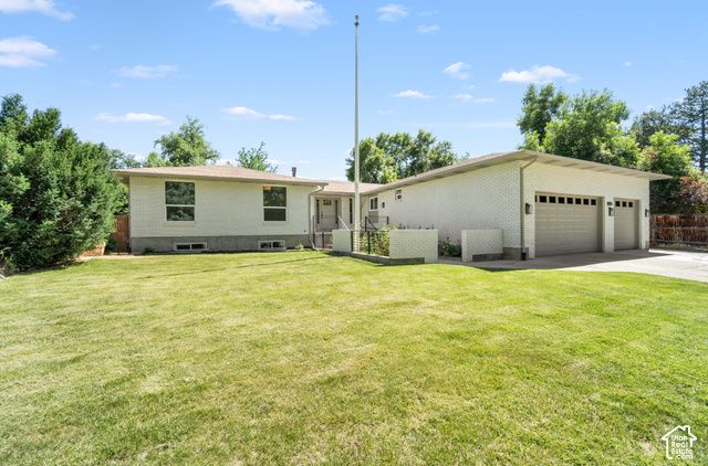 2096 E LINDEN CIR, Holladay, UT 84121