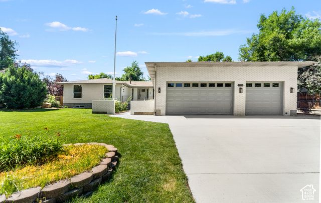 2096 E LINDEN CIR, Holladay, UT 84121