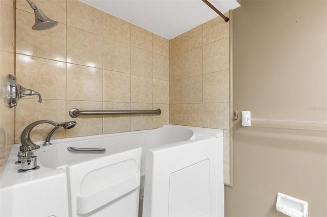 1601 W DORCHESTER DRIVE, Palm Harbor, FL 34684