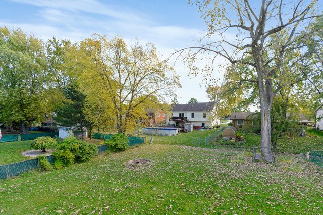 4092 Westover Drive, Crown Point, IN 46307