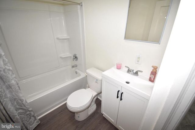 76 W 4TH ST, Burlington, NJ 08016