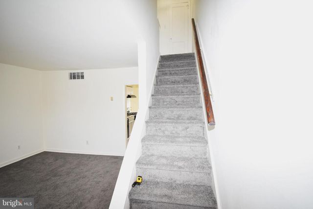 76 W 4TH ST, Burlington, NJ 08016