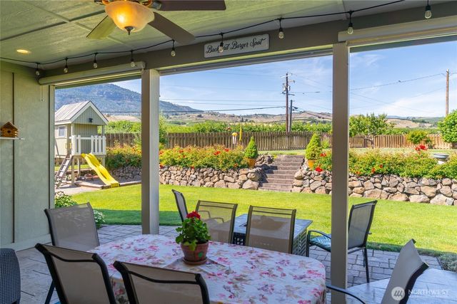 19 Cobb Court, Malaga, WA 98828