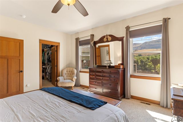 19 Cobb Court, Malaga, WA 98828