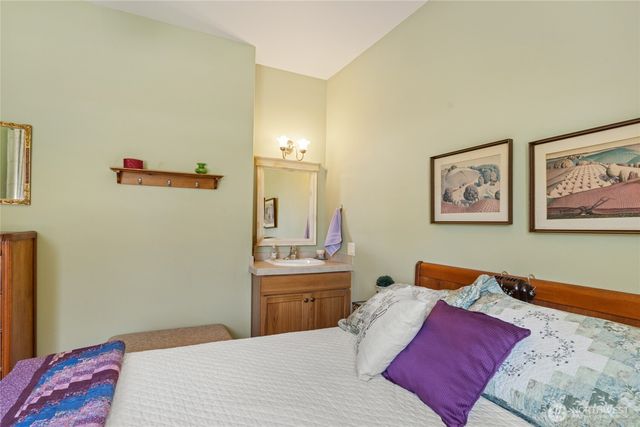 19 Cobb Court, Malaga, WA 98828