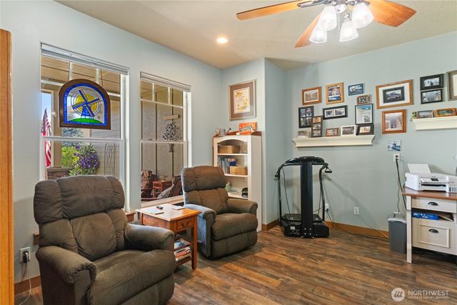 19 Cobb Court, Malaga, WA 98828