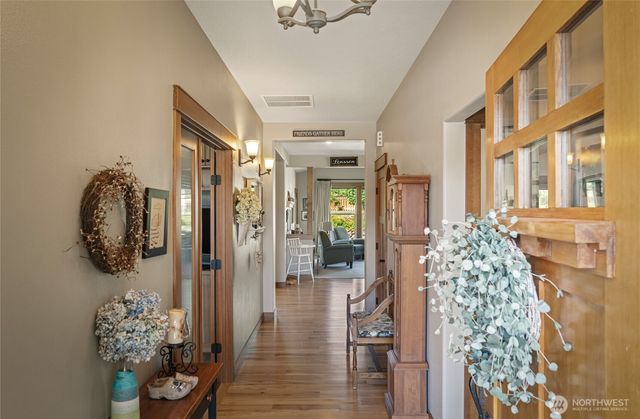 19 Cobb Court, Malaga, WA 98828