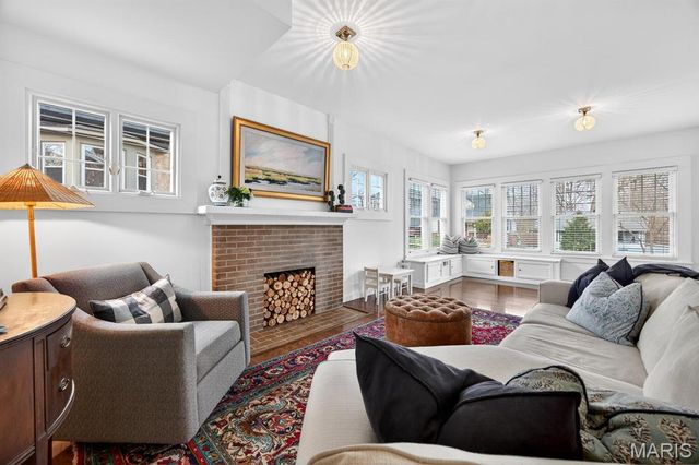 412 Greeley Avenue, Webster Groves, MO 63119