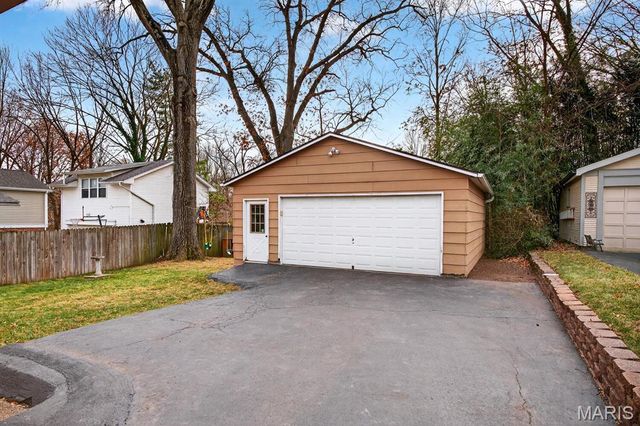 412 Greeley Avenue, Webster Groves, MO 63119