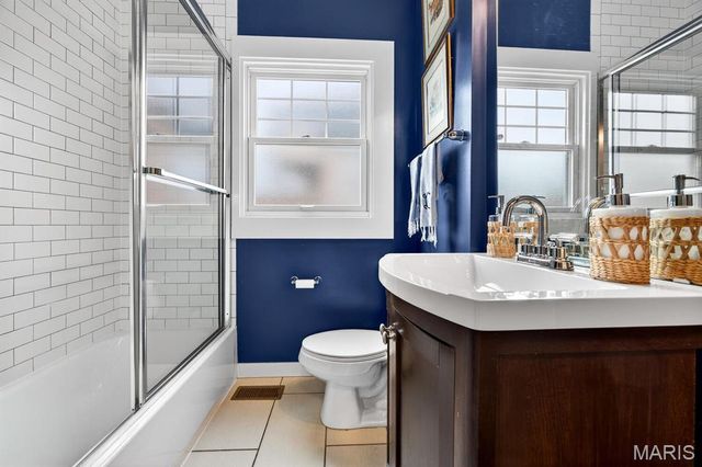 412 Greeley Avenue, Webster Groves, MO 63119