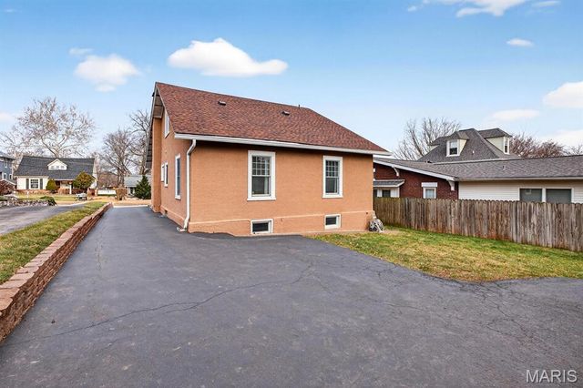 412 Greeley Avenue, Webster Groves, MO 63119