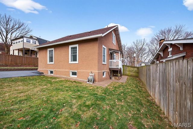 412 Greeley Avenue, Webster Groves, MO 63119