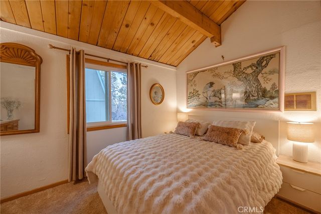 875 Santa Barbara, Sugarloaf, CA 92386