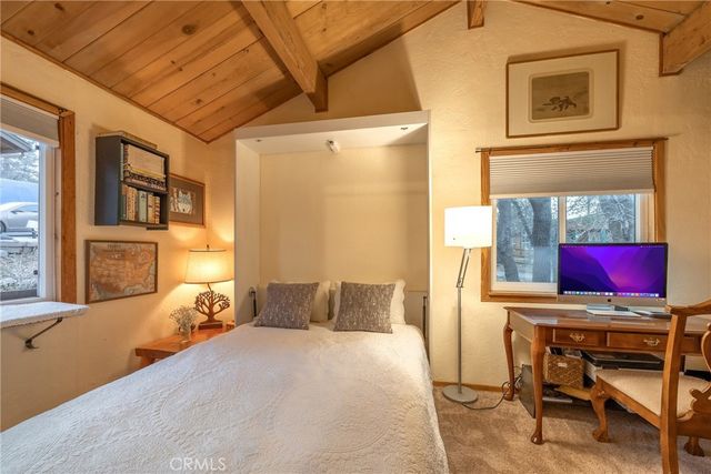 875 Santa Barbara, Sugarloaf, CA 92386