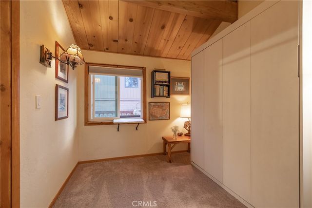 875 Santa Barbara, Sugarloaf, CA 92386