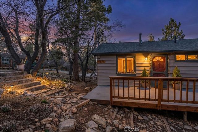 875 Santa Barbara, Sugarloaf, CA 92386