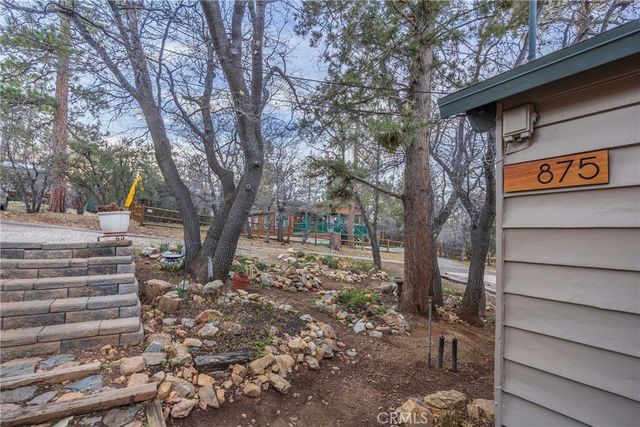 875 Santa Barbara, Sugarloaf, CA 92386