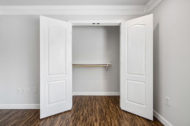 200 Sanders Ferry Rd Apt 2205, Hendersonville, TN 37075