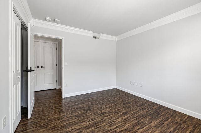 200 Sanders Ferry Rd Apt 2205, Hendersonville, TN 37075
