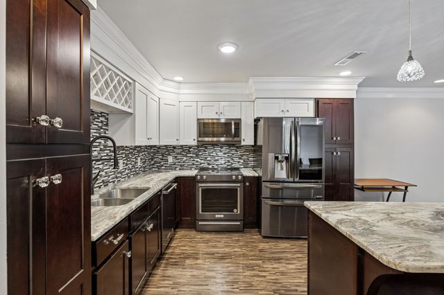 200 Sanders Ferry Rd Apt 2205, Hendersonville, TN 37075