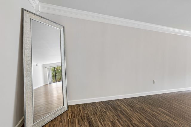 200 Sanders Ferry Rd Apt 2205, Hendersonville, TN 37075