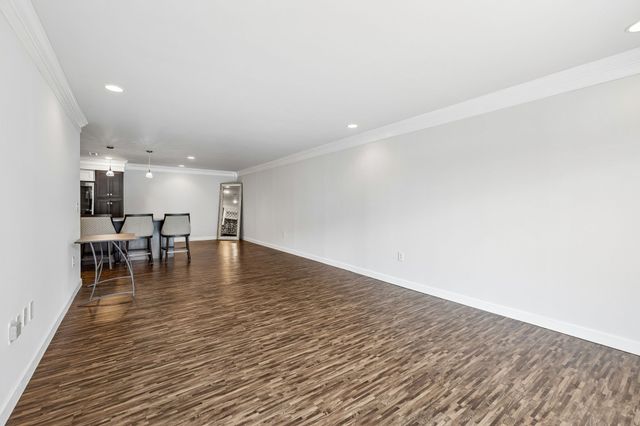 200 Sanders Ferry Rd Apt 2205, Hendersonville, TN 37075
