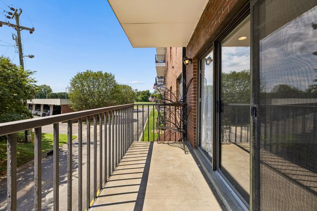 200 Sanders Ferry Rd Apt 2205, Hendersonville, TN 37075