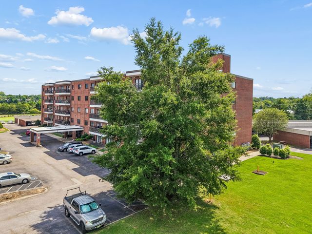 200 Sanders Ferry Rd Apt 2205, Hendersonville, TN 37075