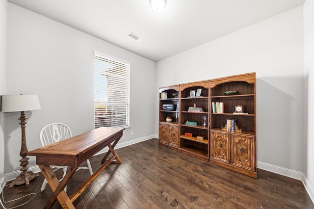 100 Brookview Court, Waxahachie, TX 75165