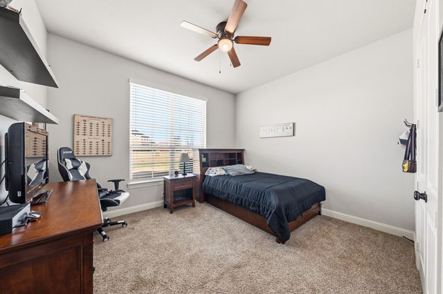 100 Brookview Court, Waxahachie, TX 75165