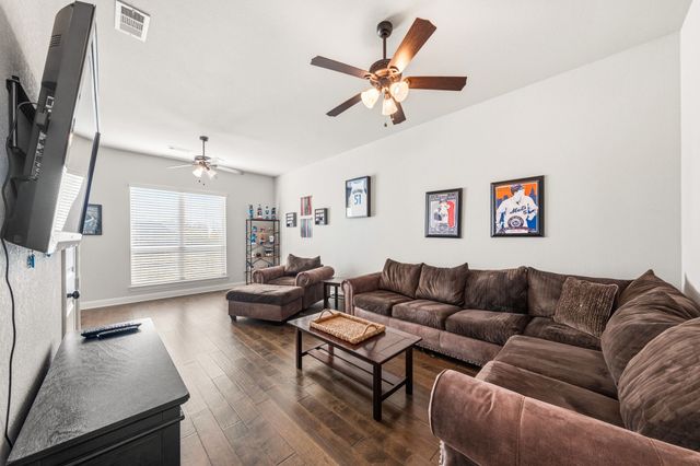 100 Brookview Court, Waxahachie, TX 75165