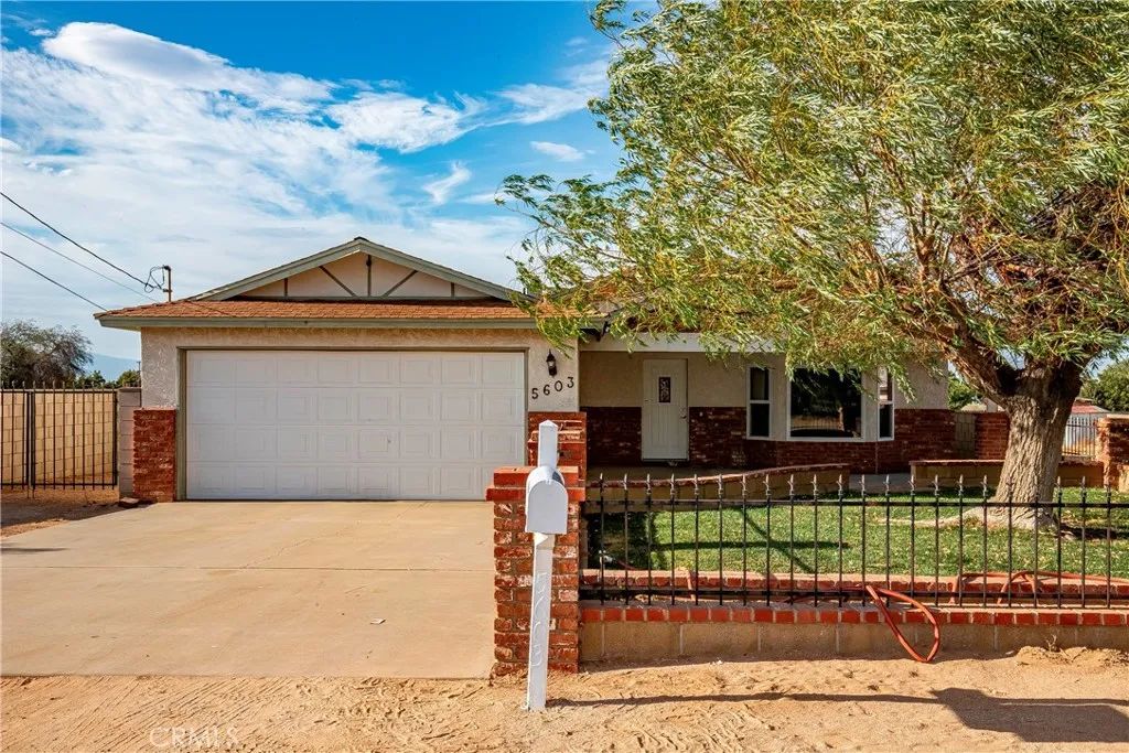 5603 W Avenue M2, Lancaster, CA 93536
