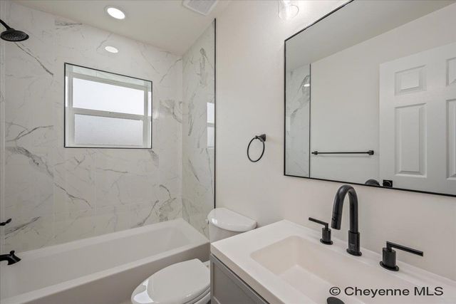 701 MITCHELL CT, Cheyenne, WY 82007