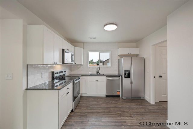 701 MITCHELL CT, Cheyenne, WY 82007