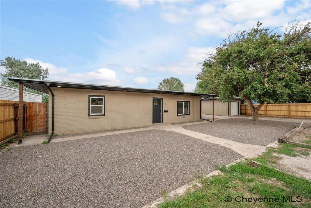 701 MITCHELL CT, Cheyenne, WY 82007
