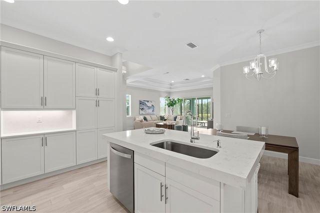6403 Negril Isle DR, Naples, FL 34113