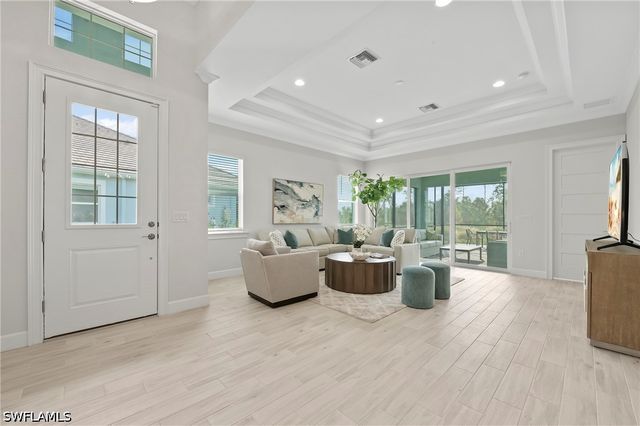 6403 Negril Isle DR, Naples, FL 34113