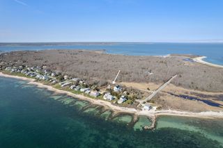 11 Balsam St, Fairhaven, MA 02719
