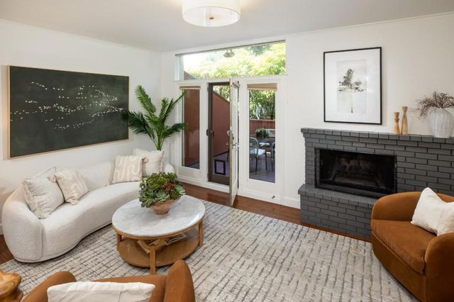 229 E Bellevue Avenue 9, San Mateo, CA 94401