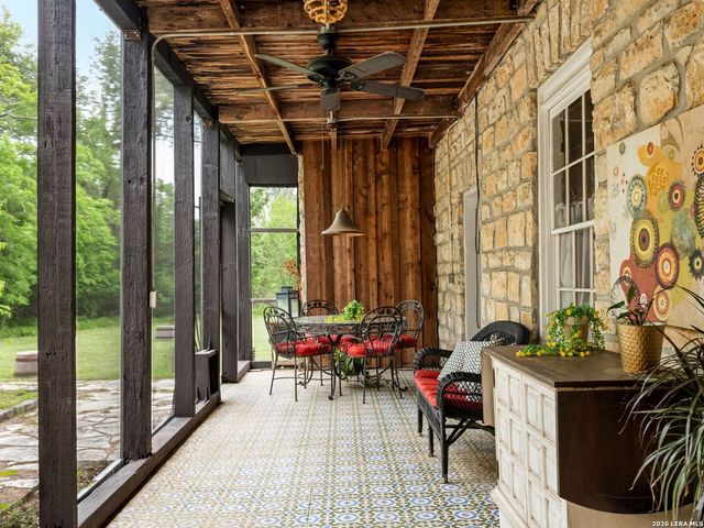 426 RANCH ROAD 962 E, Round Mountain, TX 78663