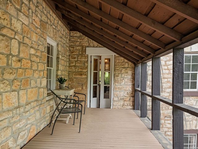 426 RANCH ROAD 962 E, Round Mountain, TX 78663