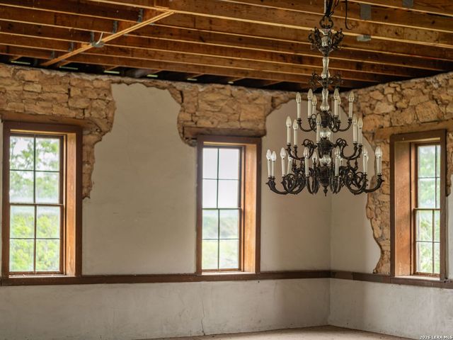 426 RANCH ROAD 962 E, Round Mountain, TX 78663
