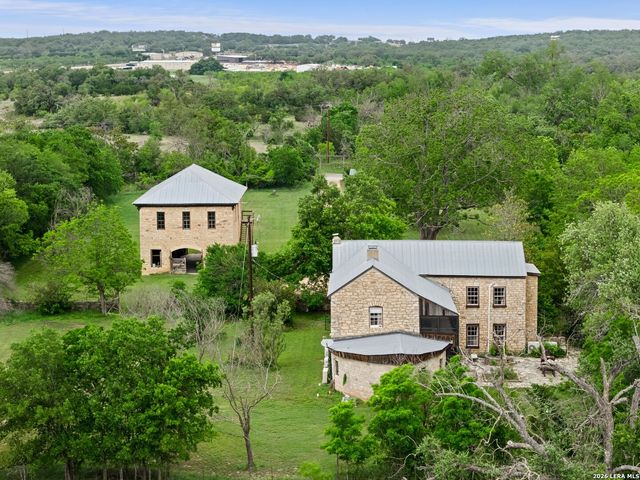 426 RANCH ROAD 962 E, Round Mountain, TX 78663