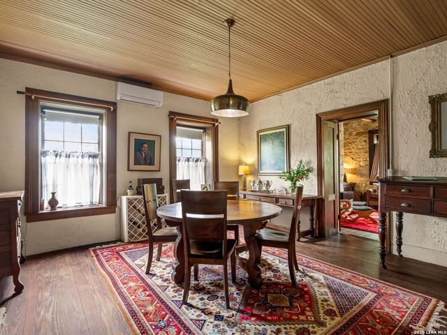 426 RANCH ROAD 962 E, Round Mountain, TX 78663