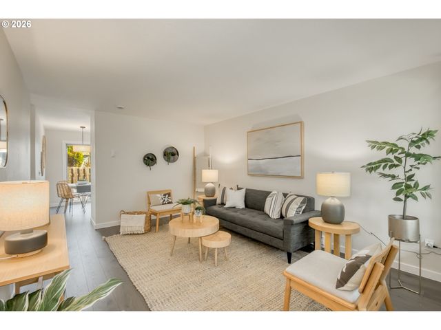 3114 Sw CARSON St, Portland, OR 97219