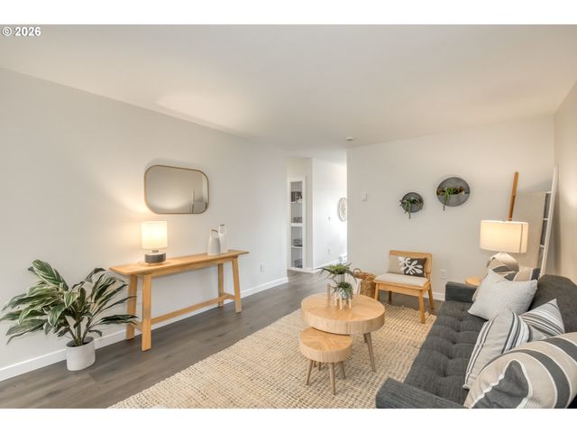 3114 Sw CARSON St, Portland, OR 97219