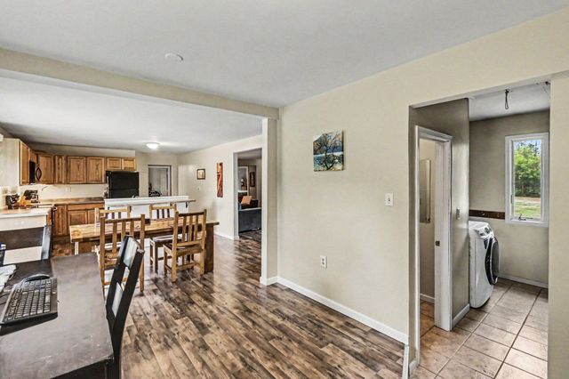 11332 Crestview Drive E, Cement City, MI 49233