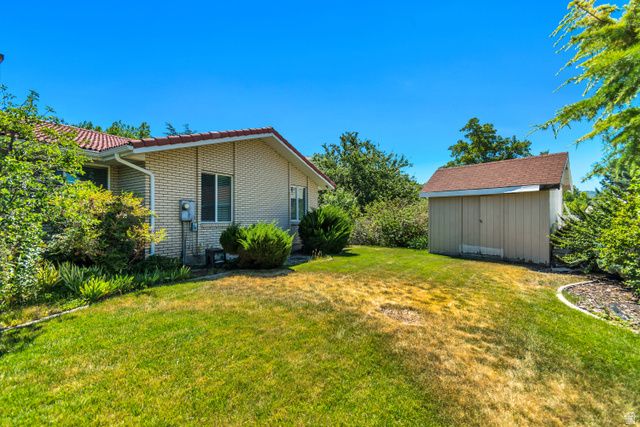 1602 NICKLAUS CIR, Sandy, UT 84092