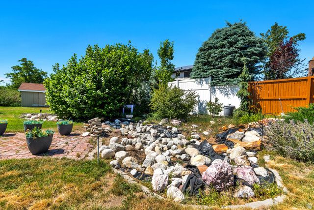 1602 NICKLAUS CIR, Sandy, UT 84092